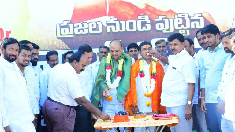 Khade MLA and DCC General Secretary participated in the birthday celebrations