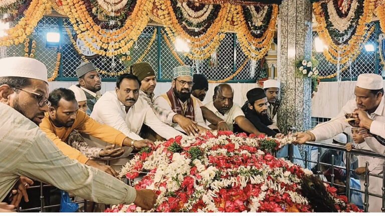 Leaders of Forum for Better Sangareddy participated in Hazrat Fateh Khan Sabri Mazjub Rahematullah Laihi Ursu celebrations.