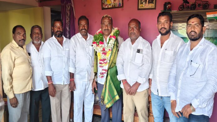 Parasani Venkataiah who was promoted as SI was felicitated by the Sangareddy district Medari Mahendra community leaders.