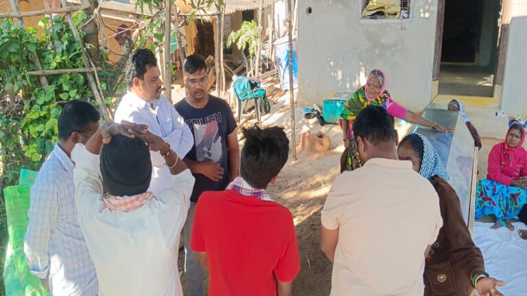 Chairman of the market committee visited the activist's family.