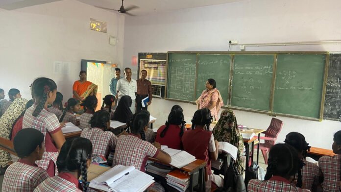 District Education Officer Radhakishan inspected the Government Girls High School.